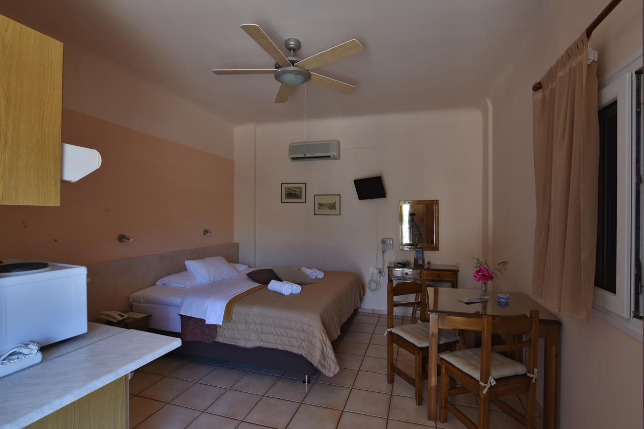 Sarris Planet Apartment Ermoupoli Ngoại thất bức ảnh